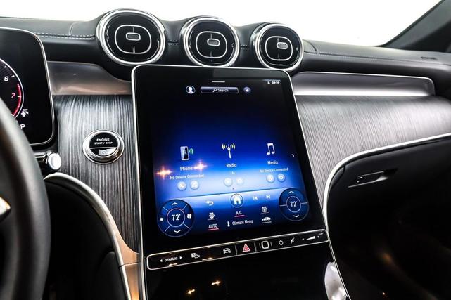Photo of 2025 Polar White Mercedes-Benz GLC 300