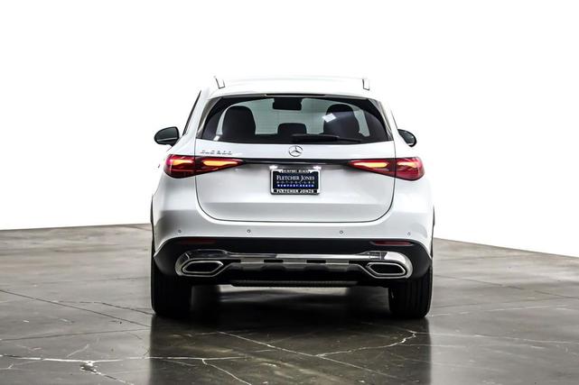Photo of 2025 Polar White Mercedes-Benz GLC 300