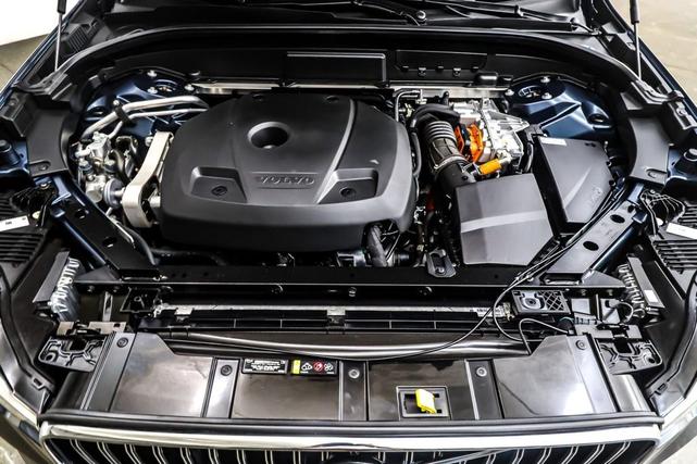 Photo of 2022 Denim Blue Metallic Volvo XC60 Recharge Plug-In Hybrid