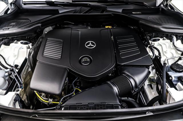 Photo of 2025 Polar White Mercedes-Benz GLC 300