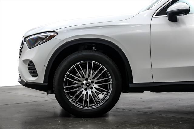 Photo of 2025 Polar White Mercedes-Benz GLC 300