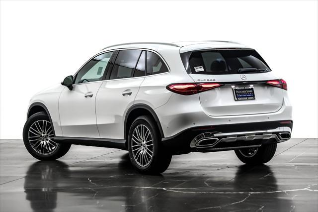 Photo of 2025 Polar White Mercedes-Benz GLC 300