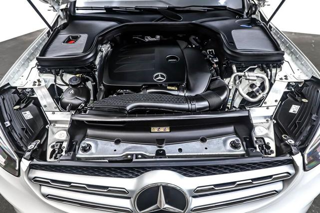 Photo of 2022 Polar White Mercedes-Benz GLC 300