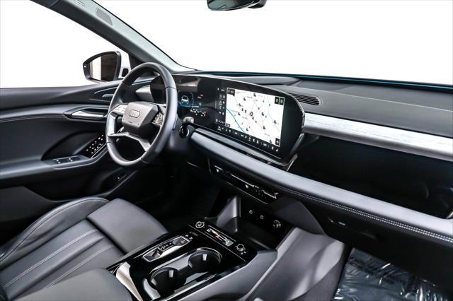Photo of 2025 Glacier White Metallic Audi Q6 e-tron