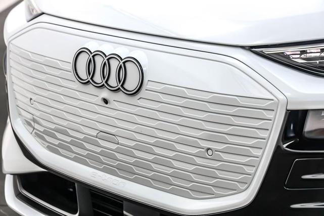 Photo of 2025 Glacier White Metallic Audi Q6 e-tron