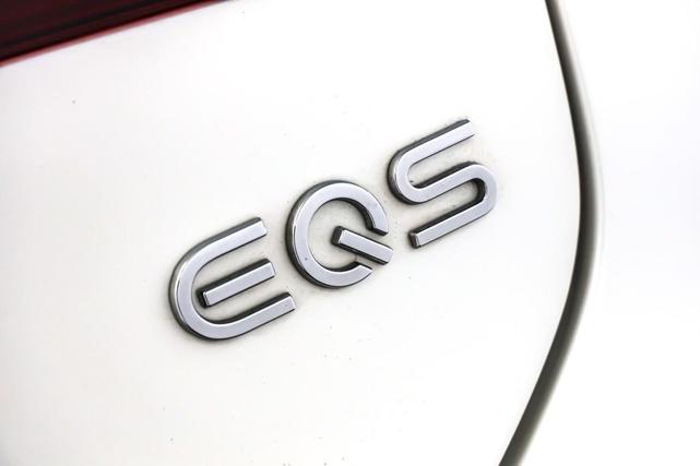 Photo of 2023 MANUFAKTUR Diamond White Mercedes-Benz AMG EQS