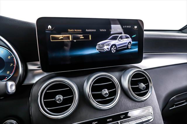 Photo of 2022 Polar White Mercedes-Benz GLC 300