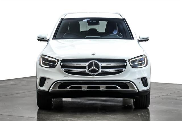 Photo of 2022 Polar White Mercedes-Benz GLC 300