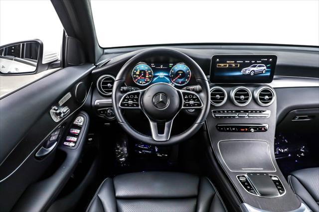 Photo of 2022 Polar White Mercedes-Benz GLC 300