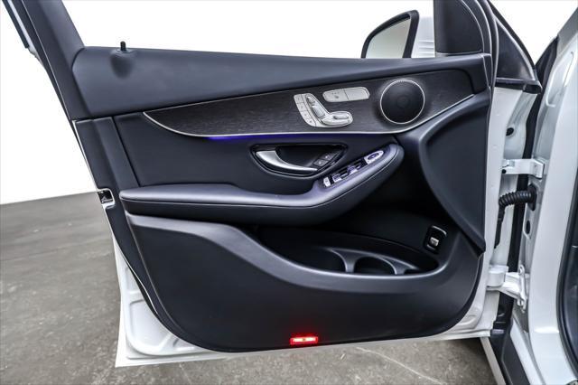 Photo of 2022 Polar White Mercedes-Benz GLC 300