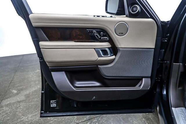 Photo of 2021 Santorini Black Metallic Land Rover Range Rover