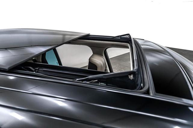 Photo of 2021 Santorini Black Metallic Land Rover Range Rover