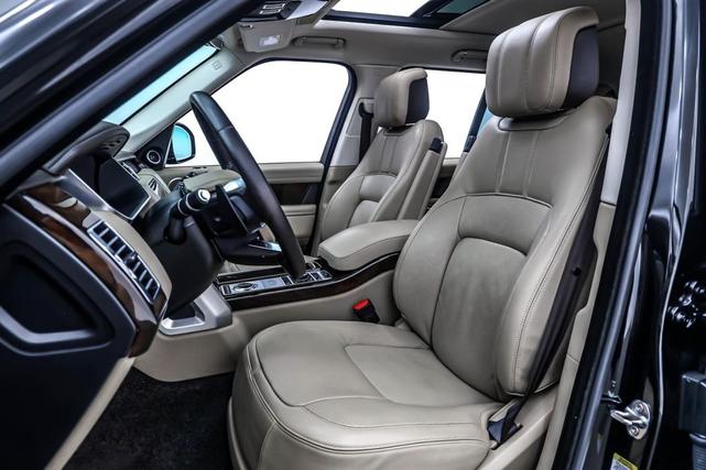 Photo of 2021 Santorini Black Metallic Land Rover Range Rover