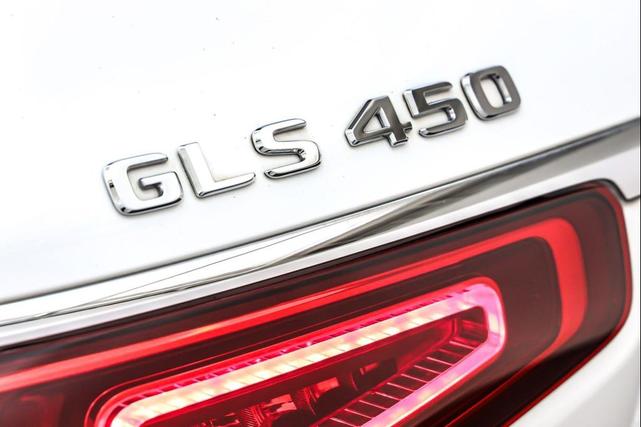 Photo of 2022 Polar White Mercedes-Benz GLS 450