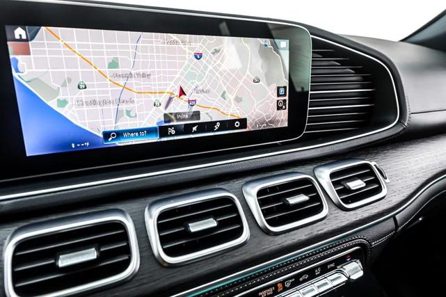 Photo of 2022 Polar White Mercedes-Benz GLS 450