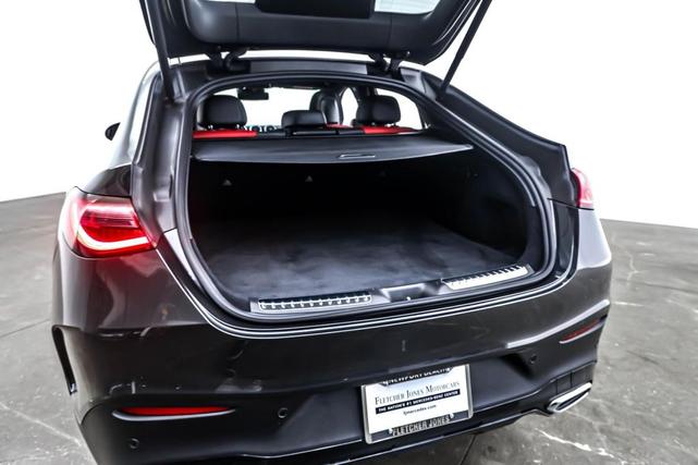 Photo of 2024 Graphite Grey Metallic Mercedes-Benz GLC 300