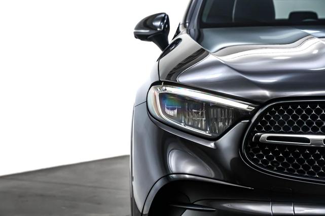 Photo of 2024 Graphite Grey Metallic Mercedes-Benz GLC 300