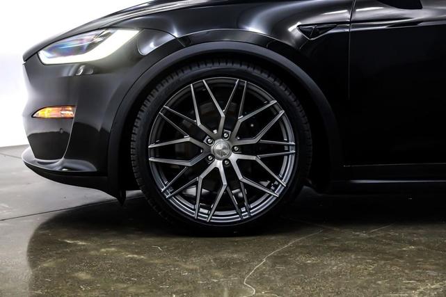 Photo of 2022 Solid Black Tesla Model X