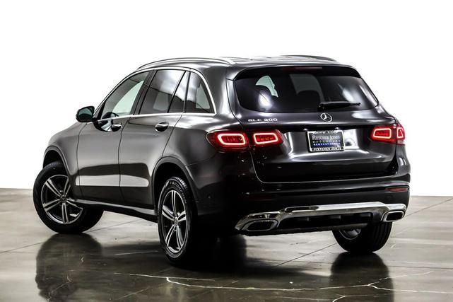 Photo of 2022 Graphite Grey Metallic Mercedes-Benz GLC 300