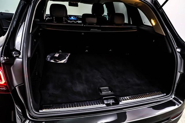 Photo of 2022 Graphite Grey Metallic Mercedes-Benz GLC 300