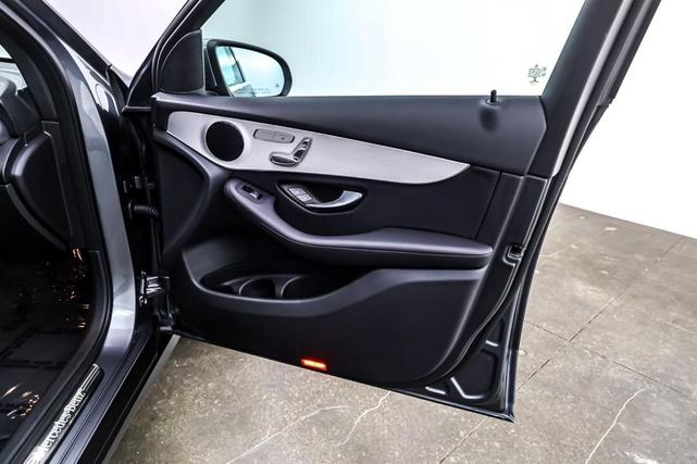 Photo of 2022 Graphite Grey Metallic Mercedes-Benz GLC 300