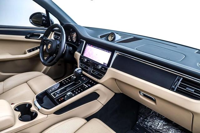 Photo of 2023 Jet Black Metallic Porsche Macan