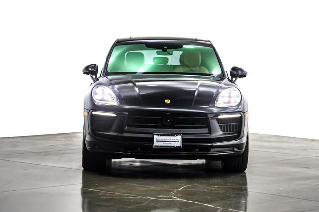 Photo of 2023 Jet Black Metallic Porsche Macan