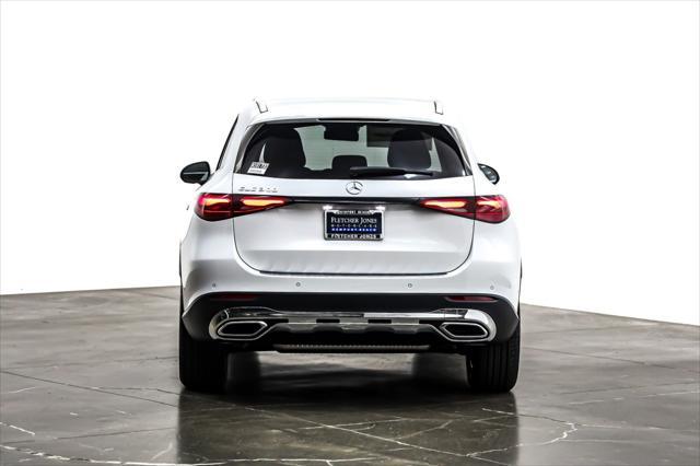 Photo of 2025 Polar White Mercedes-Benz GLC 300