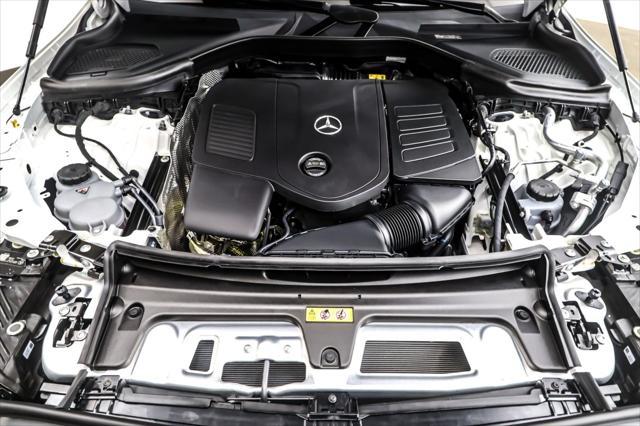 Photo of 2025 Polar White Mercedes-Benz GLC 300