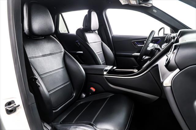 Photo of 2025 Polar White Mercedes-Benz GLC 300