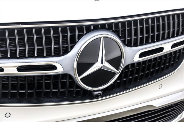 Photo of 2025 Polar White Mercedes-Benz GLC 300