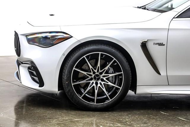 Photo of 2025 MANUFAKTUR Moonlight White Metallic Mercedes-Benz AMG CLE 53