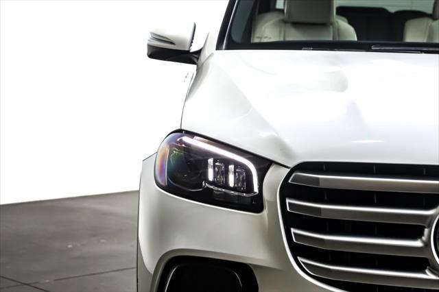 Photo of 2025 Polar White Mercedes-Benz GLS 450