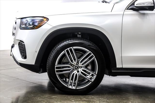 Photo of 2025 Polar White Mercedes-Benz GLS 450