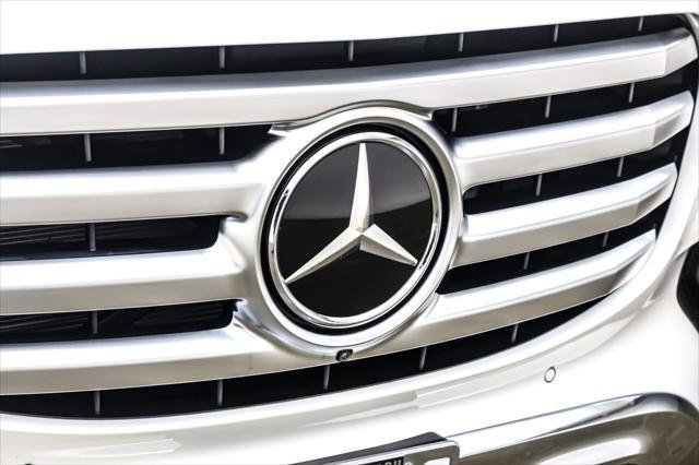 Photo of 2025 Polar White Mercedes-Benz GLS 450