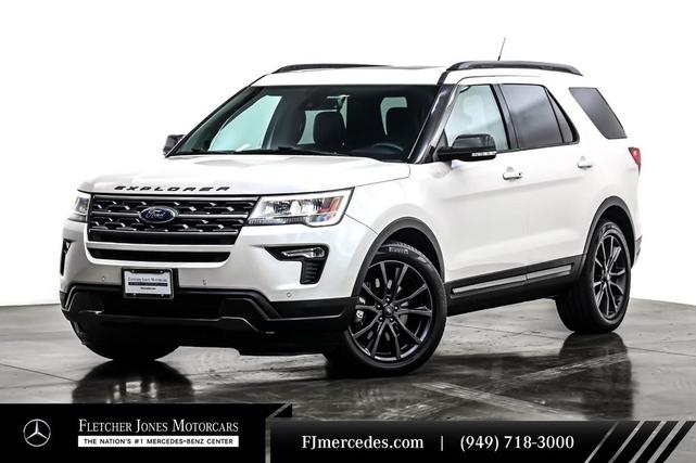 Photo of 2018 White Platinum Metallic Tri-Coat Ford Explorer