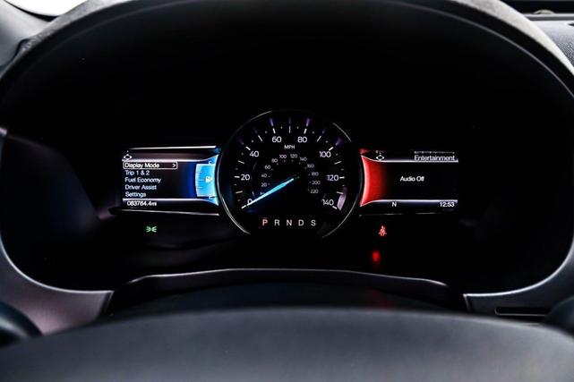 Photo of 2018 White Platinum Metallic Tri-Coat Ford Explorer