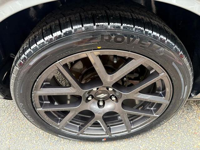 Photo of 2017 GRAY Dodge Challenger