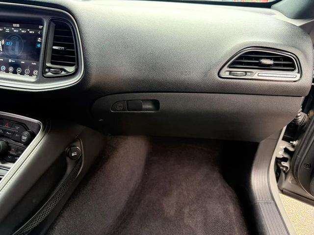 Photo of 2017 GRAY Dodge Challenger