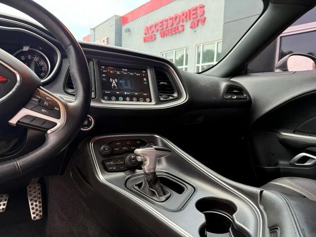 Photo of 2017 GRAY Dodge Challenger