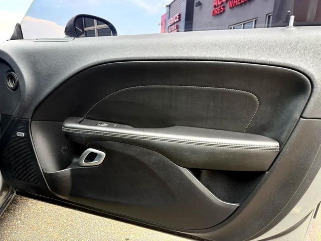 Photo of 2017 GRAY Dodge Challenger