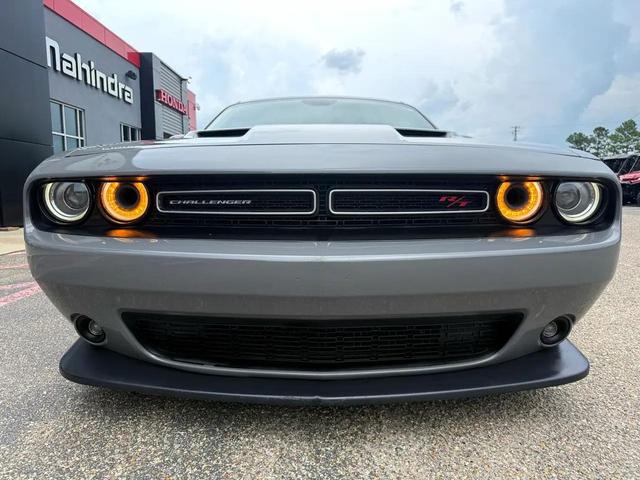 Photo of 2017 GRAY Dodge Challenger