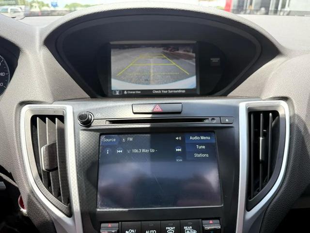 Photo of 2018 WHITE Acura TLX