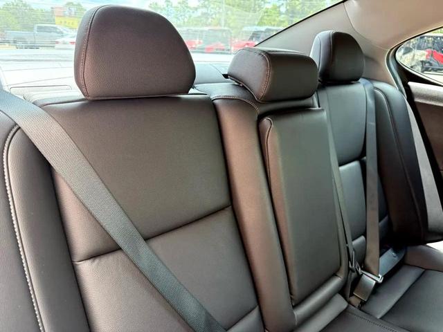 Photo of 2018 WHITE Acura TLX