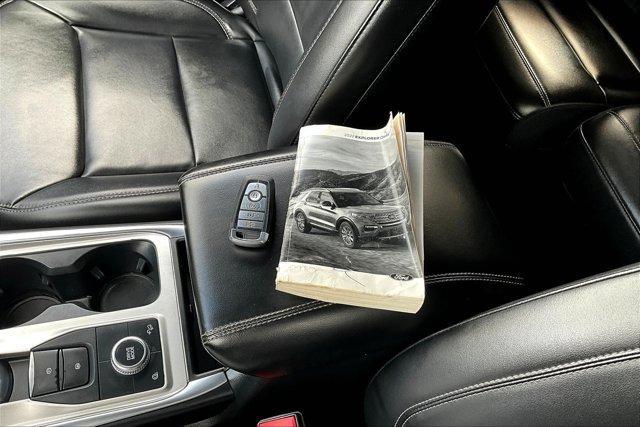 Photo of 2022 Oxford White Ford Explorer