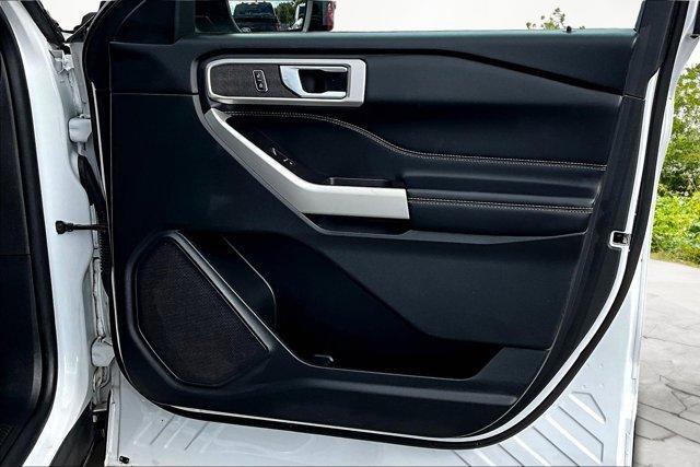 Photo of 2022 Oxford White Ford Explorer