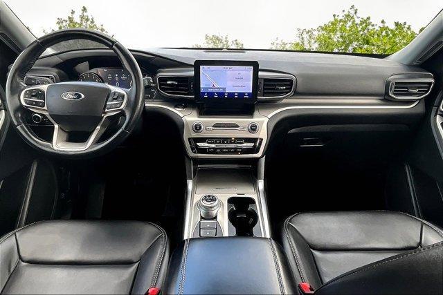 Photo of 2022 Oxford White Ford Explorer
