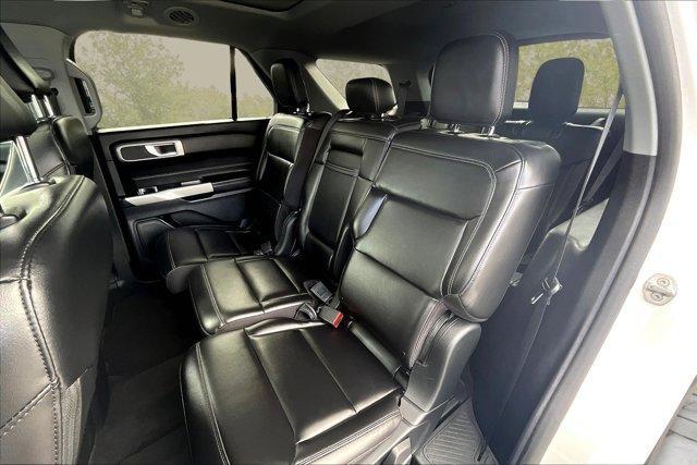 Photo of 2022 Oxford White Ford Explorer