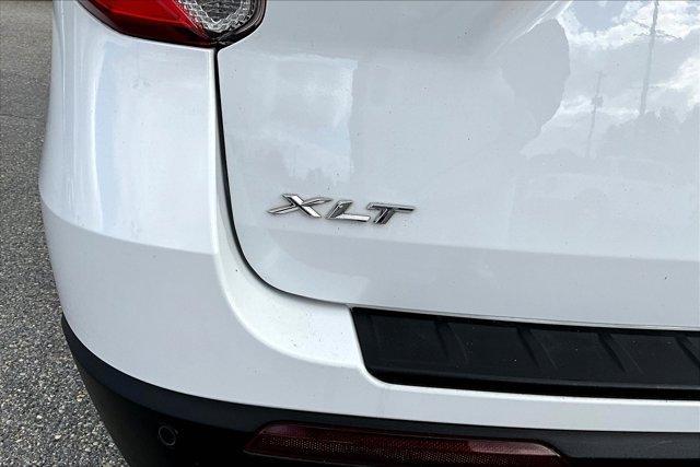 Photo of 2022 Oxford White Ford Explorer
