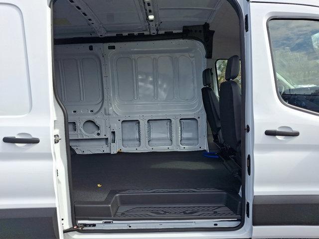 Photo of 2025 Oxford White Ford Transit-250